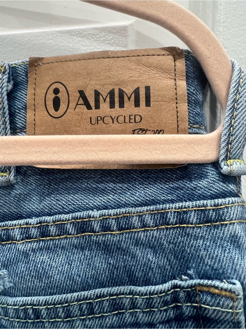 Women's Levi’s Light Blue Distressed Patch Jeans Creator of the jeans IAMMI - Picture 7 of 16
